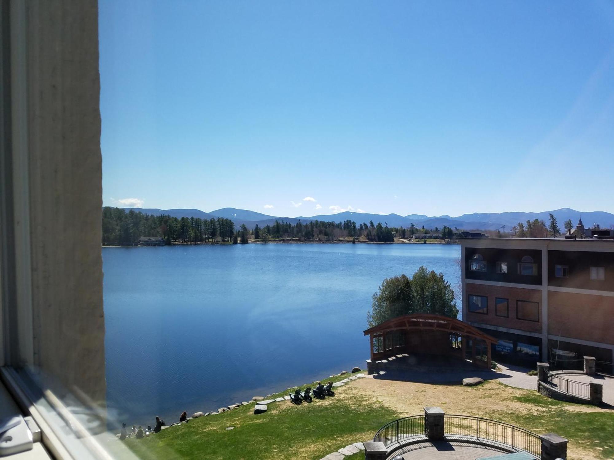 The Haus On Mirror Lake Lake Placid Bilik gambar